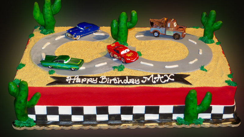 Bánh sinh nhật trang trí hình xe