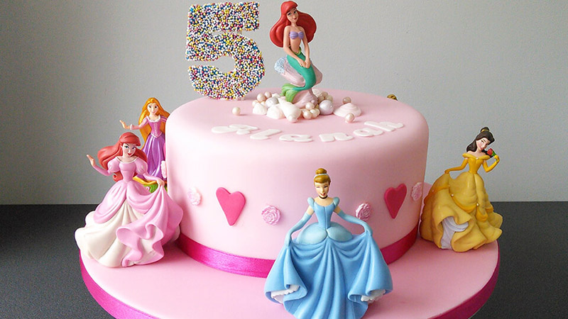 Bánh sinh nhật trang trí chủ đề công chúa Disney