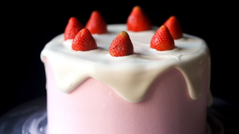 Cách làm bánh sinh nhật với kem tươi